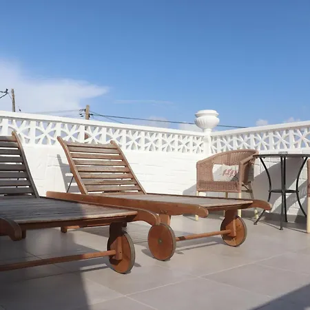 ゲストハウス La Paloma I