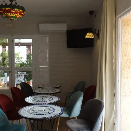 Pensionat La Paloma I 3*