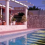 La Paloma I בית הארחה 3*